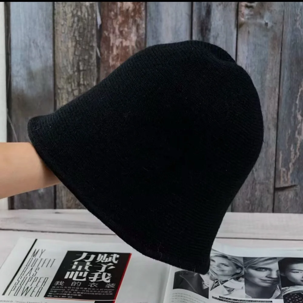 Women Wool Mix Solid Color Round Top Knitted Bucket Hat